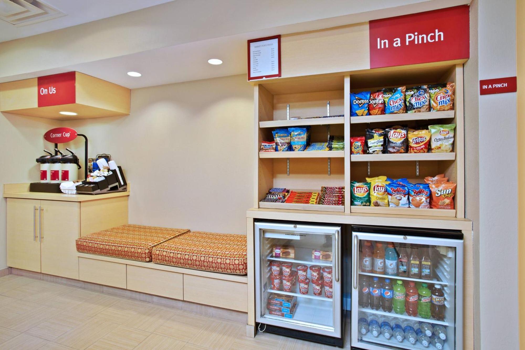 Towneplace Suites Republic Airport Long Island פרמינגדייל מראה חיצוני תמונה