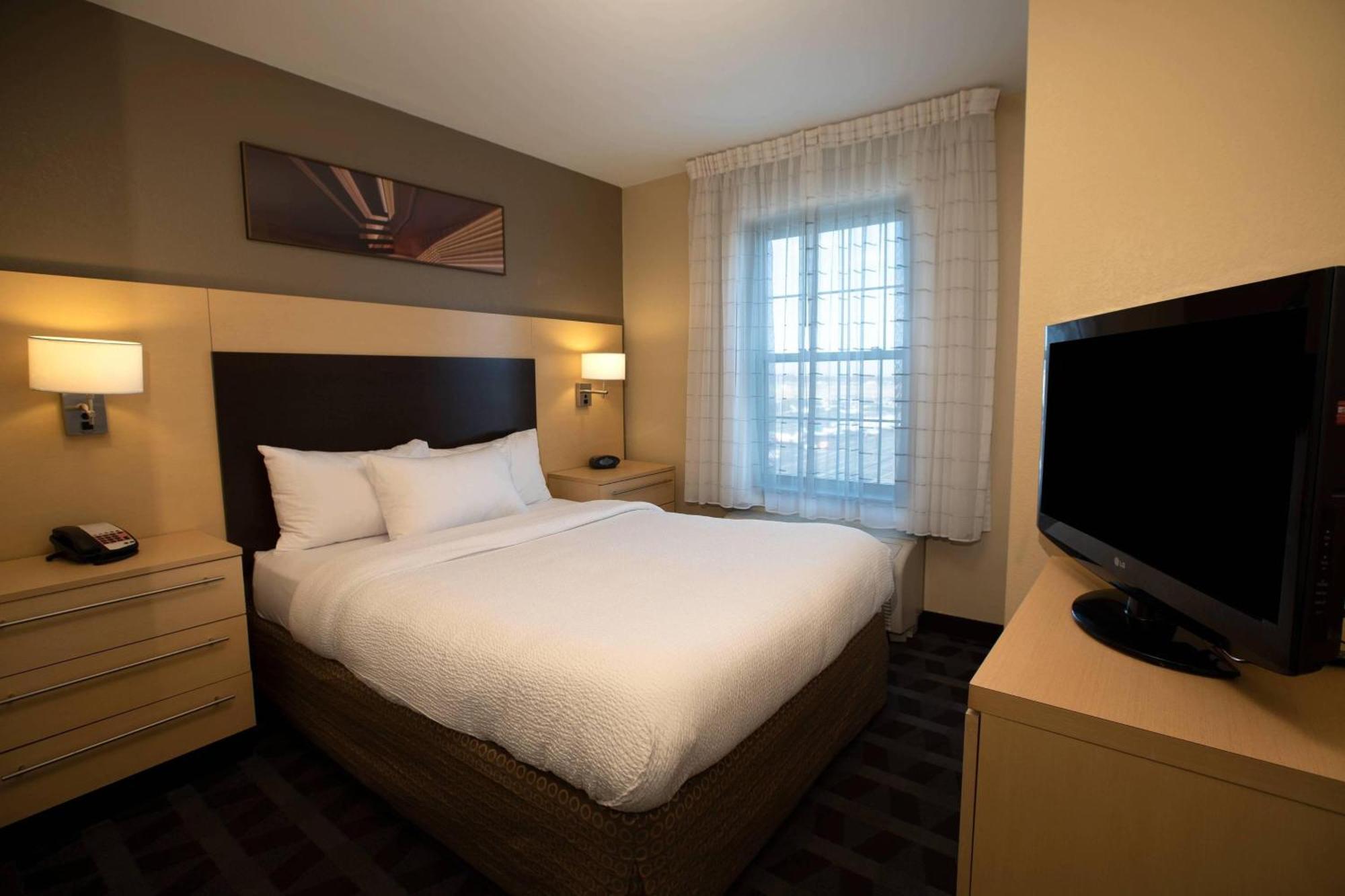 Towneplace Suites Republic Airport Long Island פרמינגדייל מראה חיצוני תמונה
