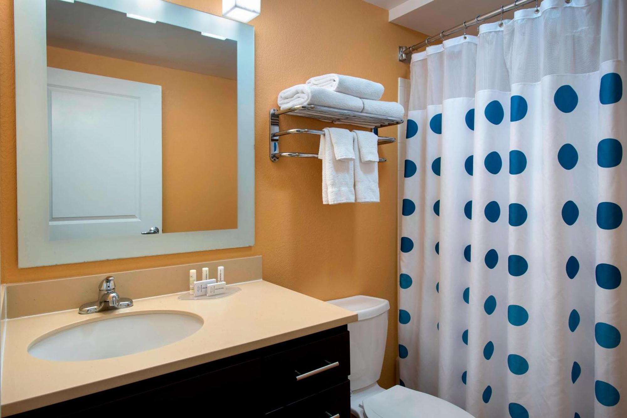Towneplace Suites Republic Airport Long Island פרמינגדייל מראה חיצוני תמונה