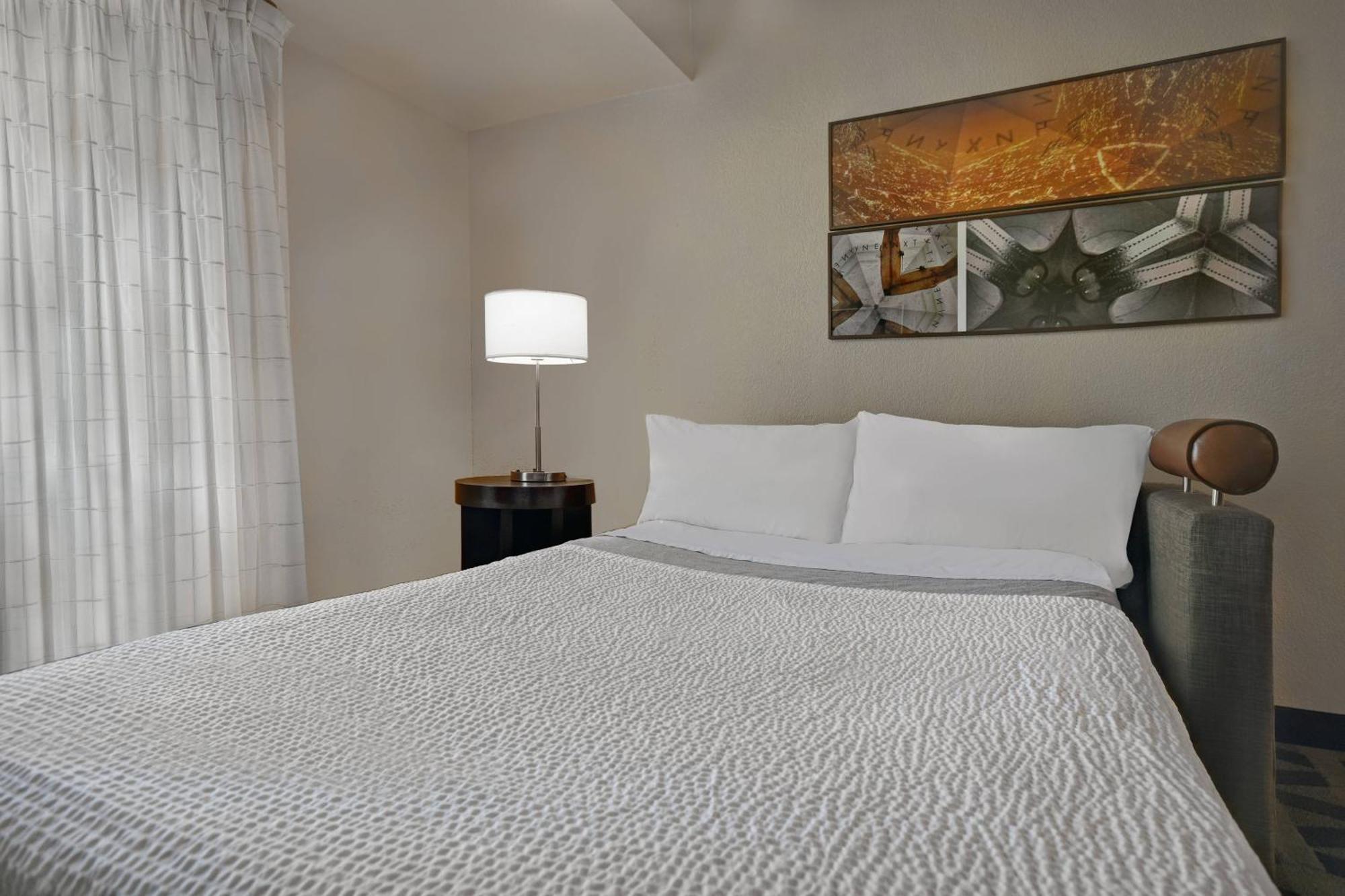 Towneplace Suites Republic Airport Long Island פרמינגדייל מראה חיצוני תמונה