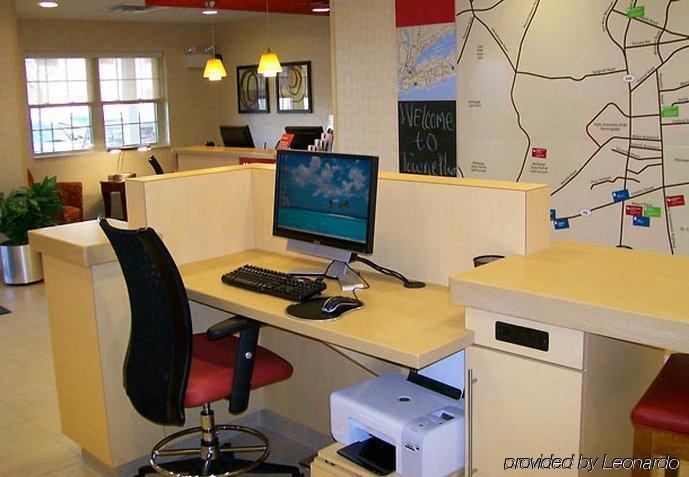Towneplace Suites Republic Airport Long Island פרמינגדייל מראה חיצוני תמונה